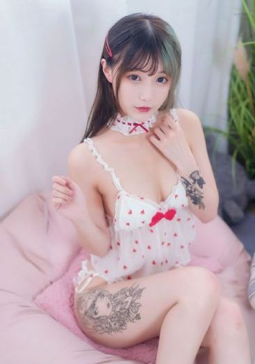 湖南张丽大战黑人hd视频_十万网红美女美酱